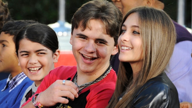 paris prince blanket jackson 2012 reuters.JPG